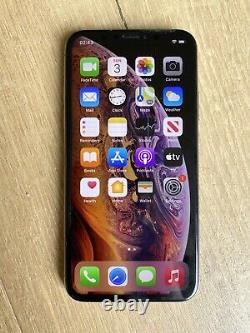 Apple iphone XS 256GB GOLD unlocked with Original Box. Cracked Screen