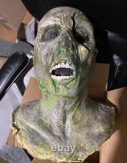 Land Of The Dead Movie Prop Screen Used Hero Costume + Zombie Bust WithCOA Romero