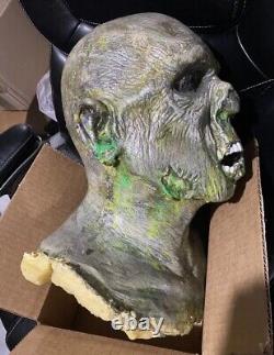 Land Of The Dead Movie Prop Screen Used Hero Costume + Zombie Bust WithCOA Romero