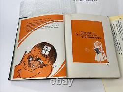 The Walking Dead Screen Used Rick / Judith Wizard of Oz Book